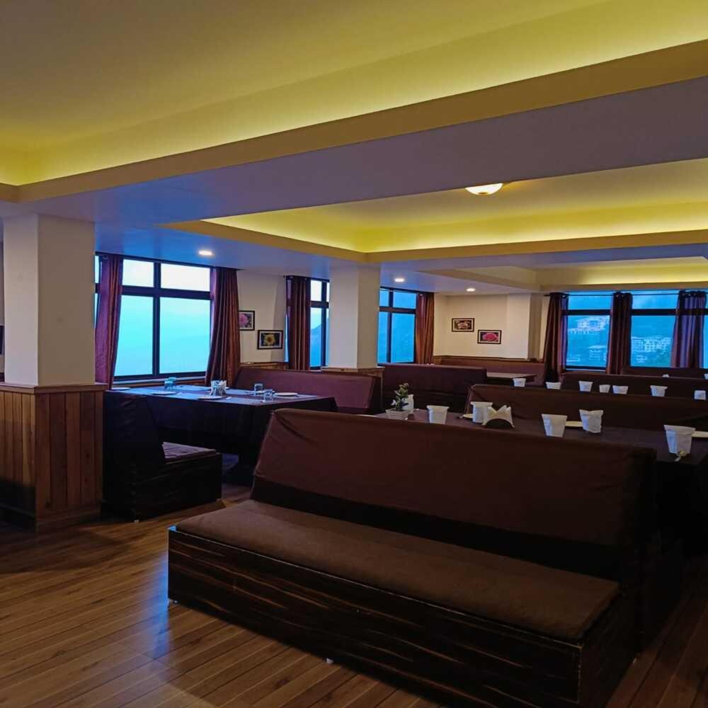 Hotel Royal Гангток Экстерьер фото