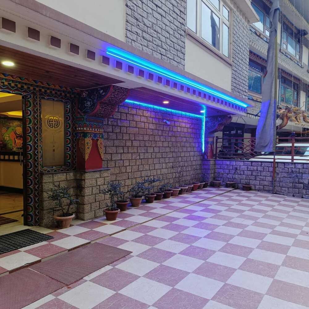 Hotel Royal Гангток Экстерьер фото